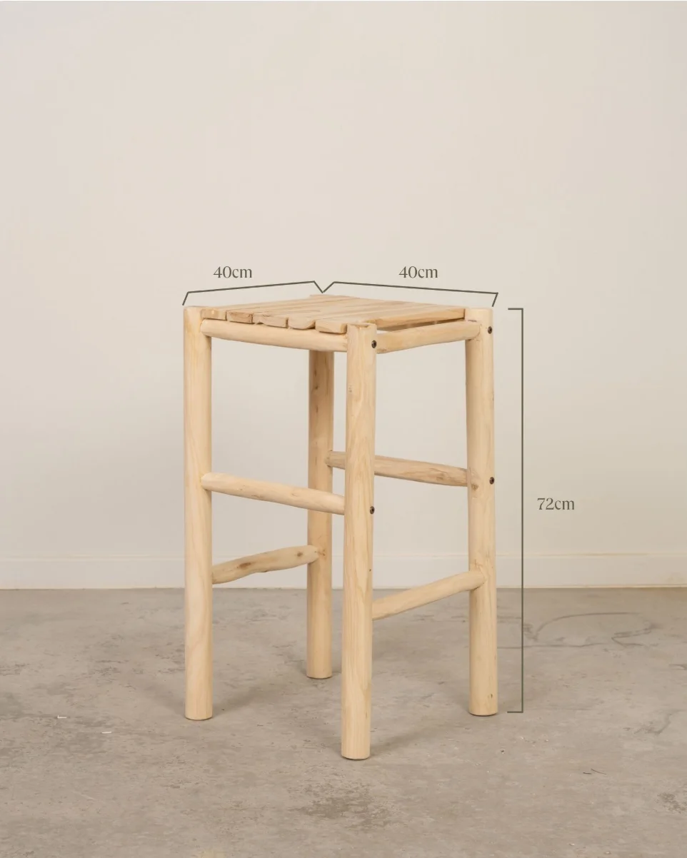 Plano técnico comparativo con medidas de los taburetes de teca Pausa de 42cm, 60cm y 72cm