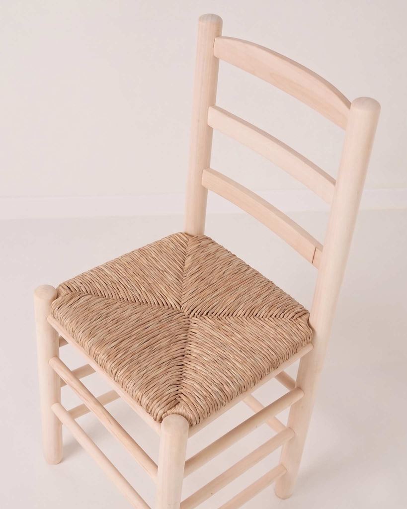 Silla de madera y enea básica