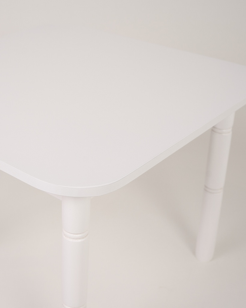 Pack ahorro: Mesa + sillas (1, 2, 3 o 4) de madera infantil. Color blanco lacado