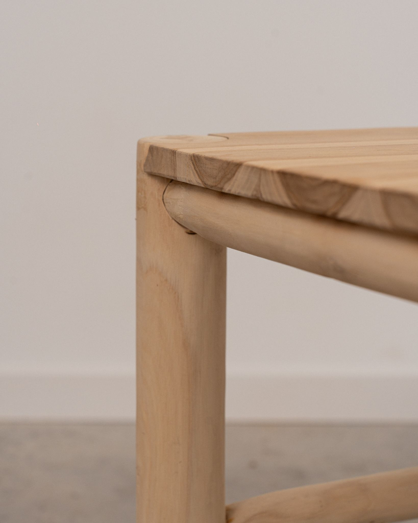 Mesa auxiliar de madera de teca Saona
