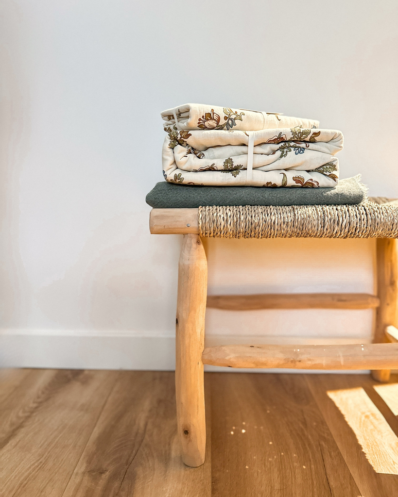 Banco de madera de eucalipto Hades