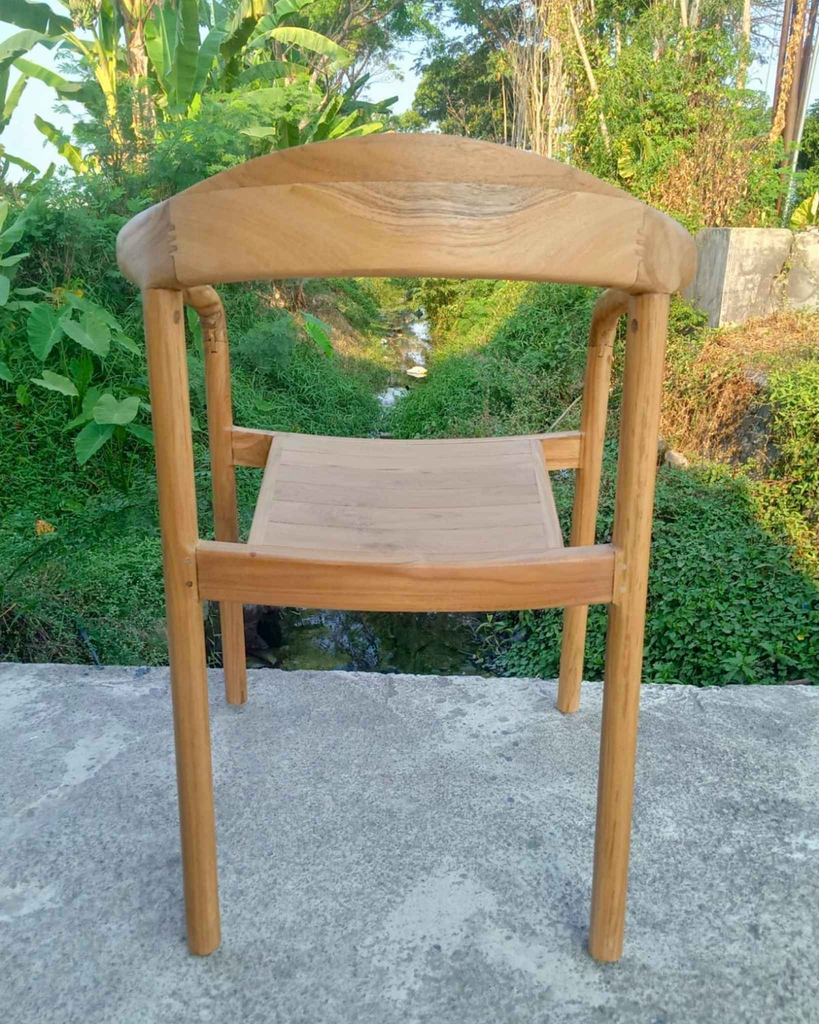 Silla de madera de teca Nara exterior cubierto