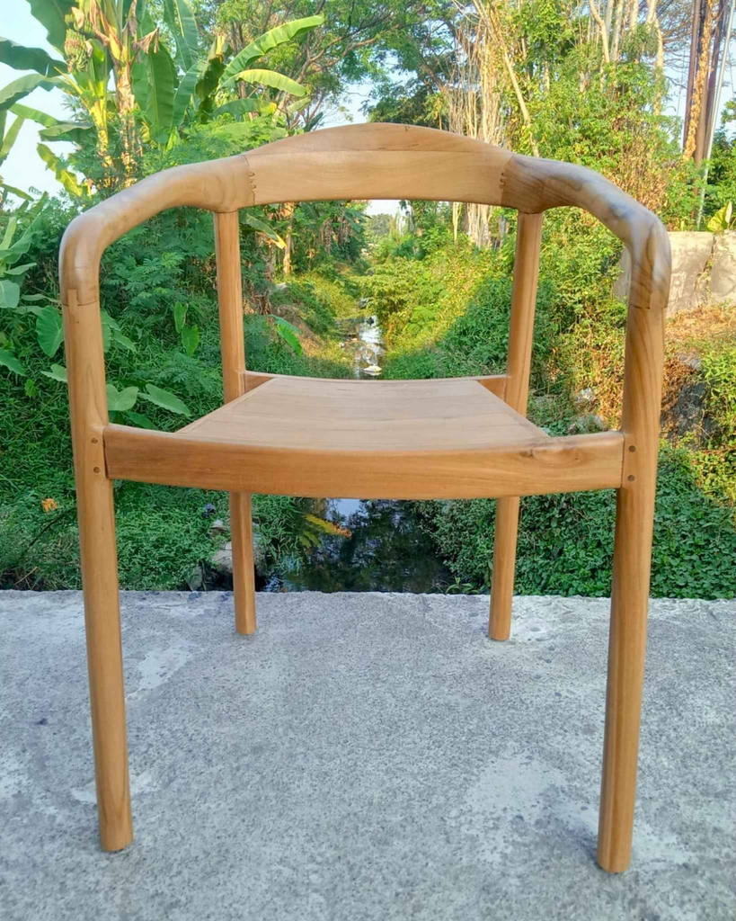 Silla de madera de teca Nara exterior cubierto