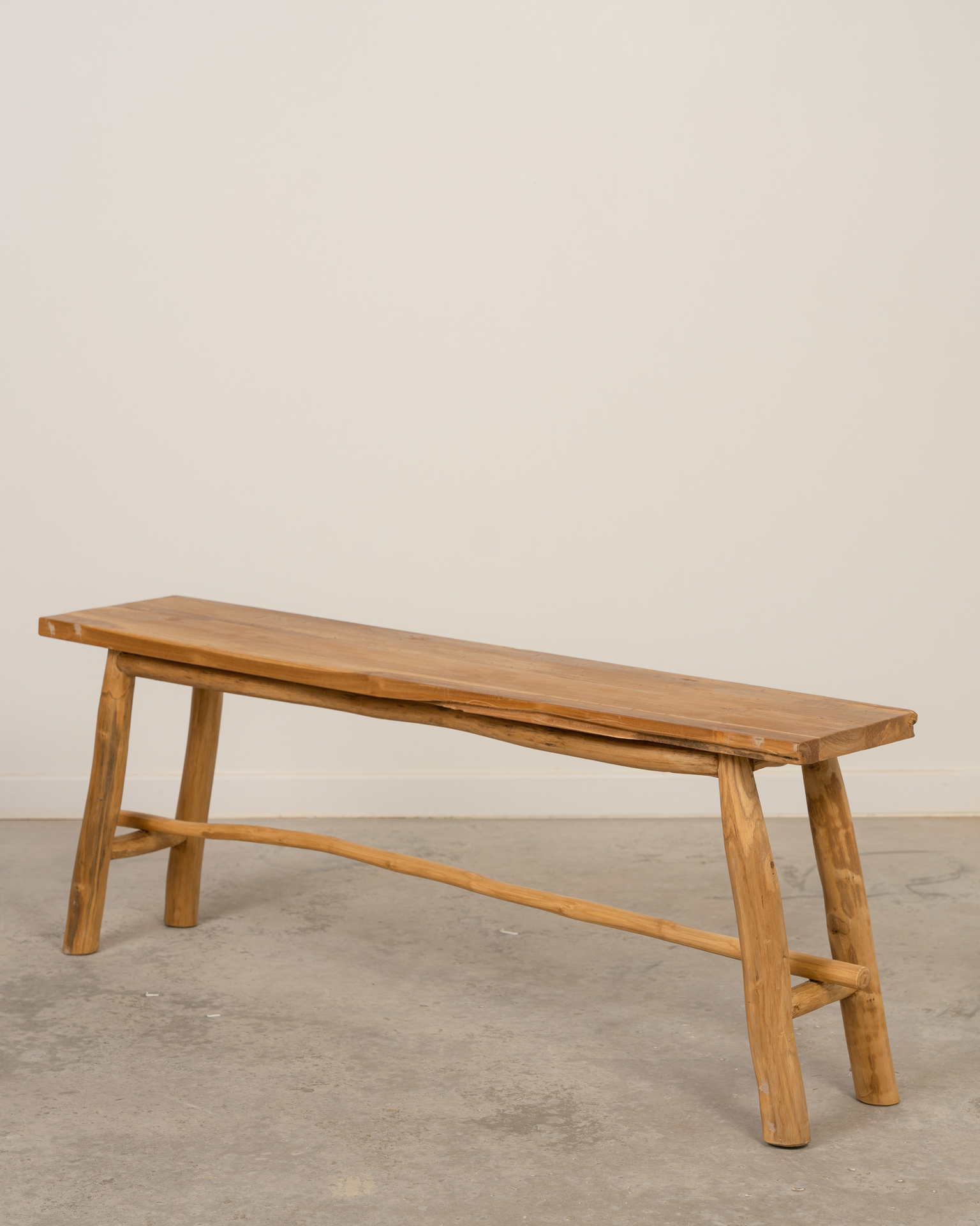 Banco de madera de teca Raw