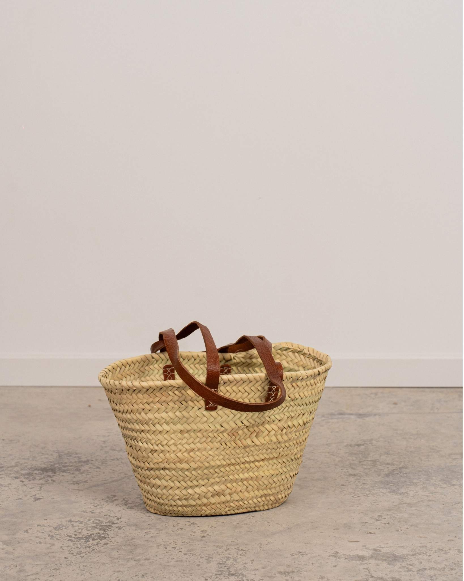 Capazo de palma Basic con asas de cuero largas