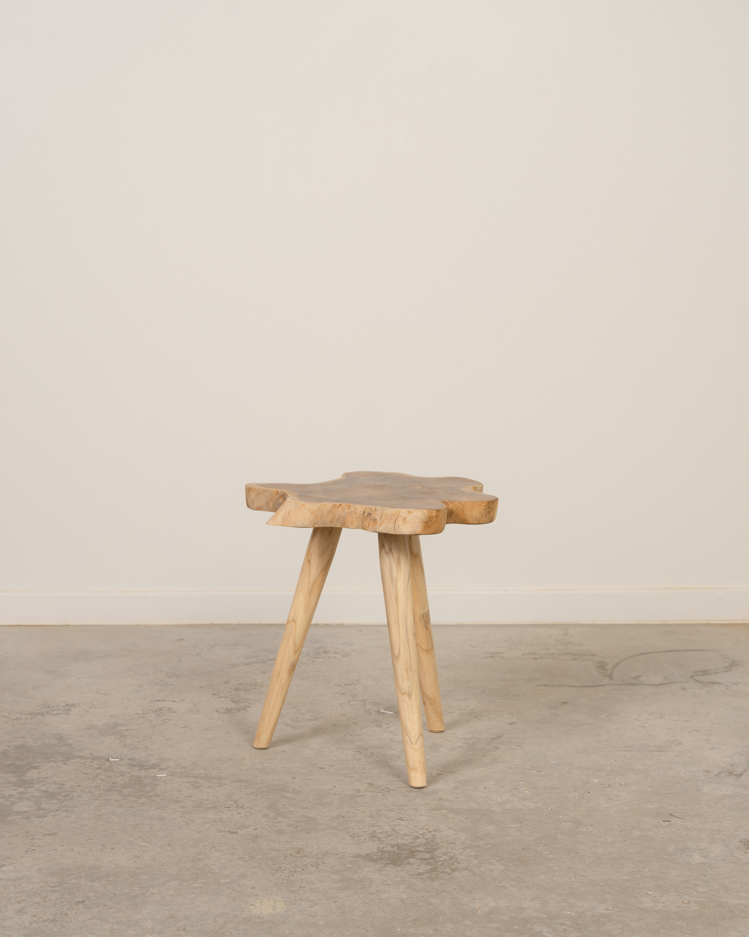 Taburete de madera de teca Tramontana